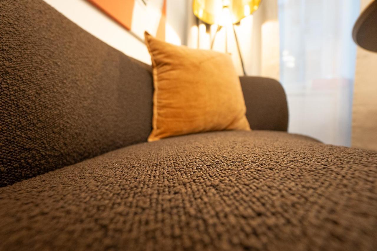 Stylish Central 1-Bedroom Apartment With A Terrace Wien Exteriör bild